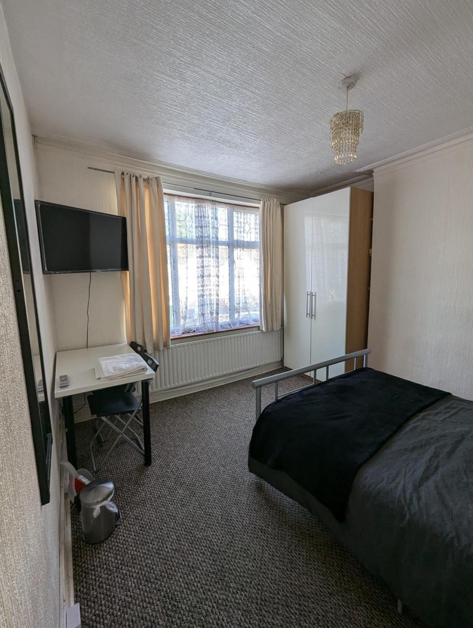 3 Portland Road Appartement Southall Buitenkant foto