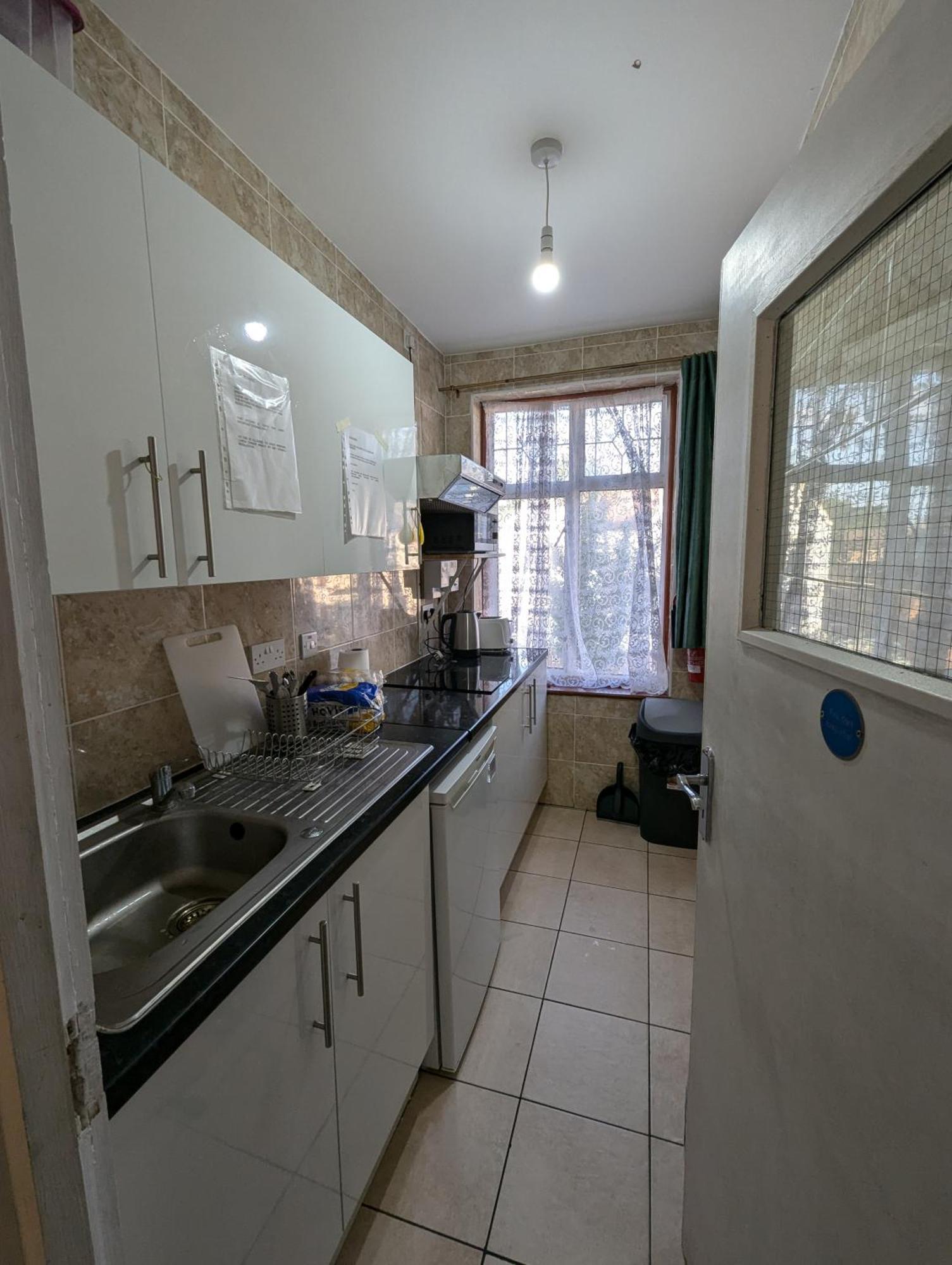 3 Portland Road Appartement Southall Buitenkant foto